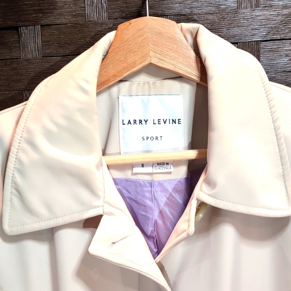 🐳Great Condition Larry Levine Cream Trench Coat Size Small - Picture 2 of 6